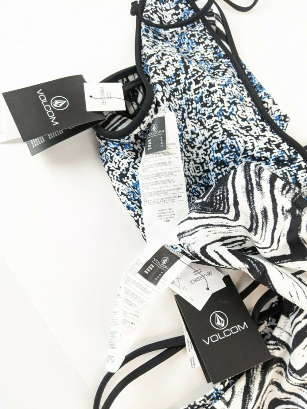 Volcom Womens Bikini Size M 2 Pc Black Blue Stay Tuned Tie Reversible New w tags - Picture 8 of 9